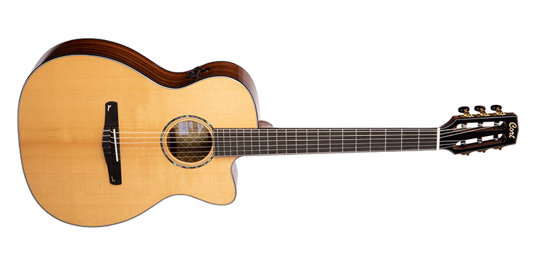 CORT GOLD-OC8 NYLON NAT W/CASE